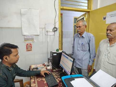 352 beneficiaries arrived to get Ayushman cards made upon warning