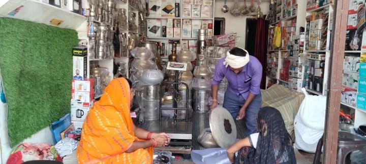 Utensil shops were bustling during wedding season