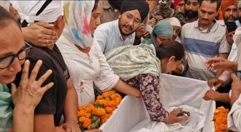 Subedar Baldev Singh reached the village wrapped in the tricolor, last rites performed with military honors