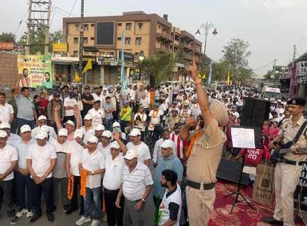 Patriotic songs filled the air in Cyclothon