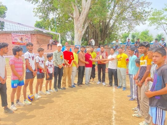 Kandor's team won the volleyball match