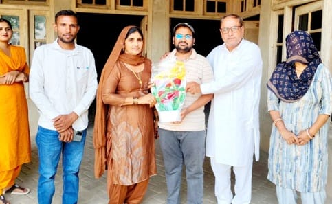 Staying away from social media, Ajay got 895th rank in UPSC