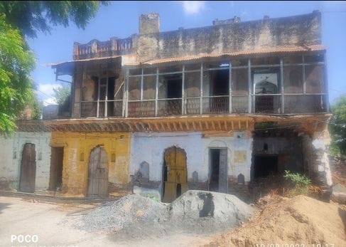 Old mansions have turned into ruins, inviting accidents