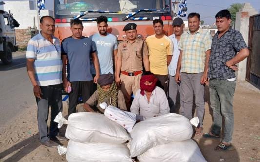 Two drug smugglers carrying a consignment of drugs were arrested on Bhiwani bypass