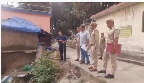 Forest department's action in Bindraban of Palampur, encroachments removed from the land