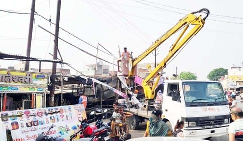Campaign was also run in Puwaiyan, hoardings were removed