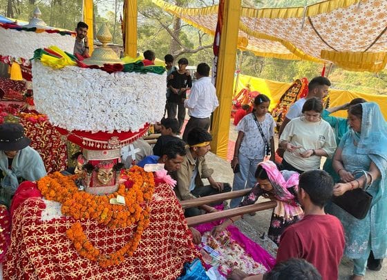 After worship, the deities bid farewell to the Galu fair