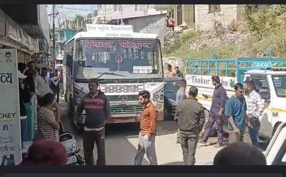 People are troubled by traffic jam in Nitthar