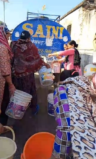 Residents of Bathu village are suffering due to drinking water problem