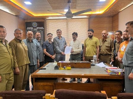 HRTC drivers troubled by dilapidated buses, submitted memorandum to DDM