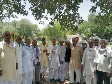 Numberdar Association submitted memorandum to the personal secretary of Union Minister Rao Inderjit Singh.