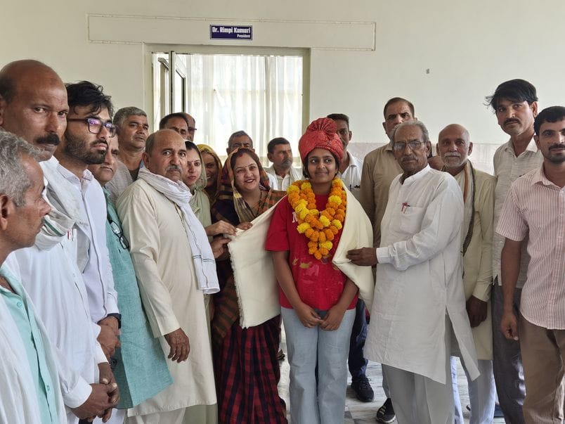 Nandini, who was third in the state level weight lifting competition, was honoured