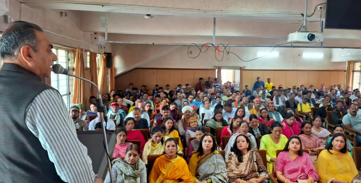 Congress promoted reservation on the basis of religion: Tandon