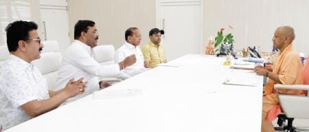 Crusher entrepreneurs met CM and told him their problems