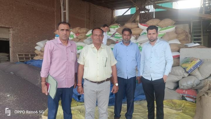 Illegal stock of mustard caught in rice mill, fined 65 thousand