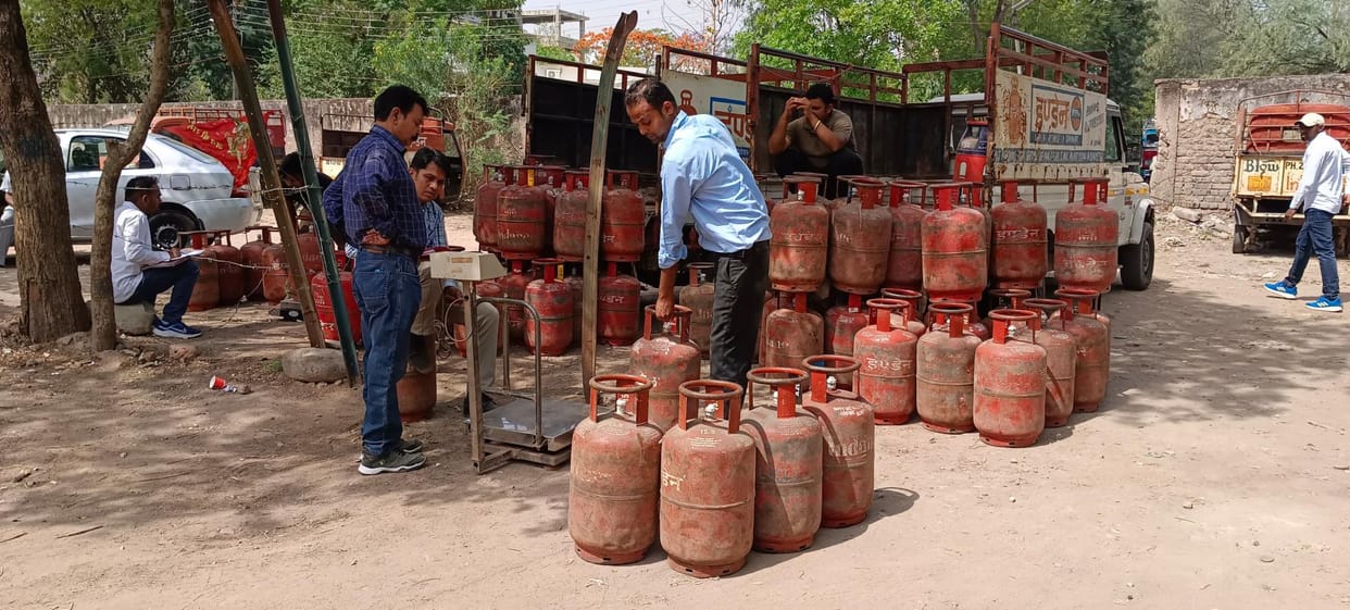 CM Flying Team raids gas agencies, records seized