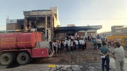 Fire in bike showroom causes loss of Rs 1 crore in chhitorgarh