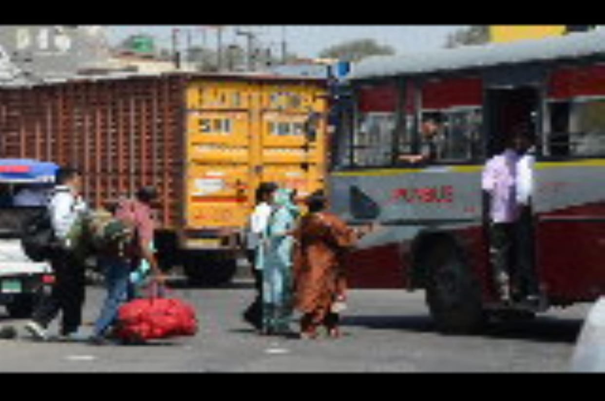 Road blockade from Lakhanpur to Kuta, Bani to Basohli and Billawar