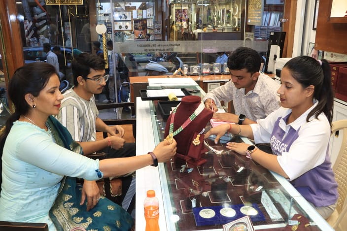 Expectation of jewelery business worth Rs 50 crore on Akshaya Tritiya