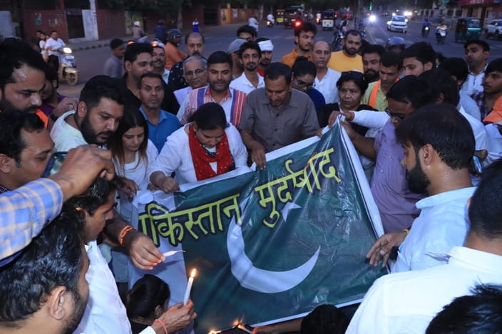 Effigy of Pakistan burnt in protest against Pahalgam terror attack