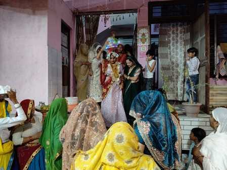 Gave a message to the society by worshiping a well on the birth of a daughter