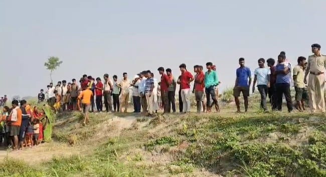 Bettiah bihar news Married woman murdered for dowry dead body recovered from plastic sack police investigation