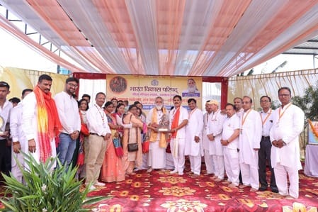 Dedicate your life to God: Geeta Manishi