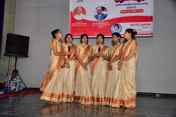 160 talents were honored in the prize distribution ceremony
