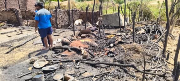 Cylinder caught fire and exploded, three people including a woman got burnt