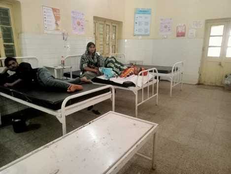 Arrangements for heat wave ward incomplete, ice pack kept in dialysis