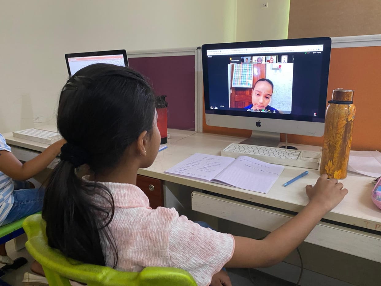 Students became familiar with global technology in online dialogue