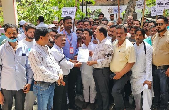 People came out in protest against the Pahalgam incident and demonstrated