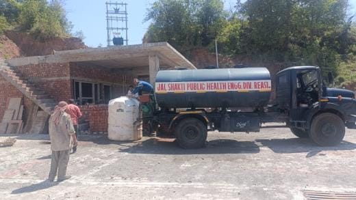 Water Supply From Tanker in College
