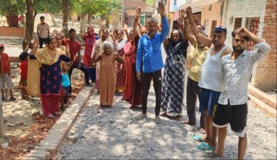Protest against poor road construction