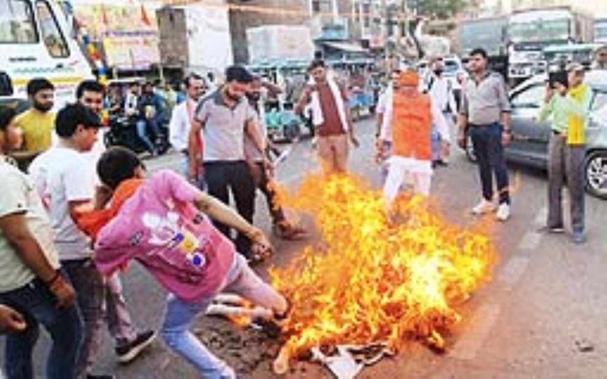 VHP protested against the terrorist attack in Pahalgam