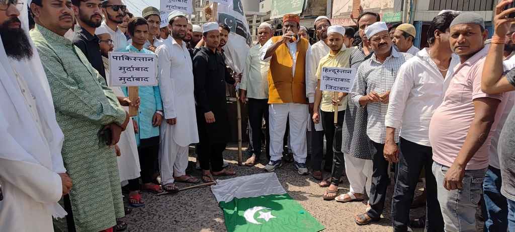 Terrorist effigy burnt, security beefed up