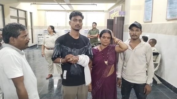 Nalanda news Passengers were beaten and robbed in Danapur Rajgir Passenger