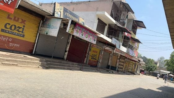 Markets remained closed in Sardhana, Hastinapur, Kithor