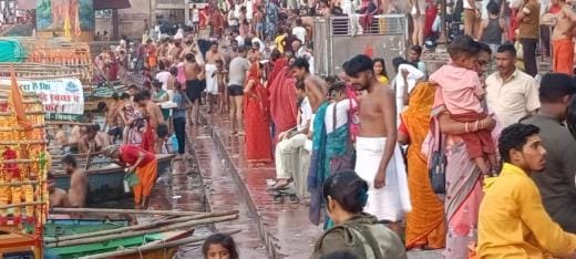 More than three lakh devotees took a dip in Mandakini