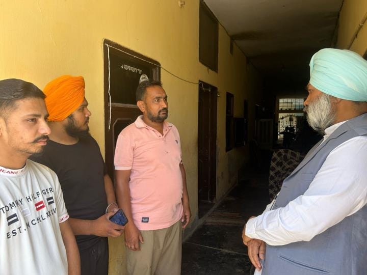 Diarrhea: Health department organised camp in village Madanpur and distributed medicines