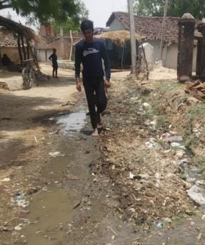 28.5 crores were spent on cleaning the model villages, but the filth remained as it was