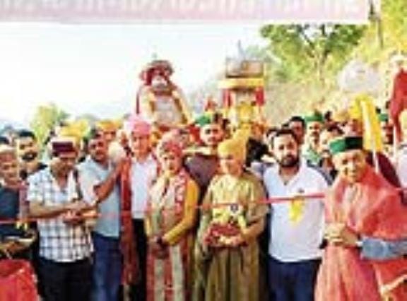 Pali Kisan Mela begins with the procession of Gods and Goddesses