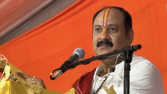 कथावाचक पंडित प्रदीप मिश्रा। फोटो - अमर उजाला डिजिटल