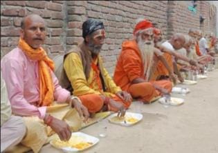 The atmosphere became devotional due to the arrival of pilgrims