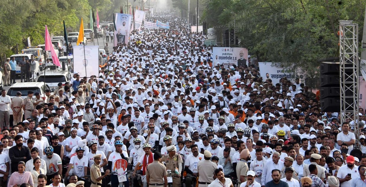 Enthusiasm of youth in cyclothon, Chief Minister himself gave the message of a drug-free society by riding a bicycle
