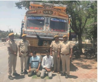 Sirohi News: Two accused arrested with English liquor being taken to Ahmedabad