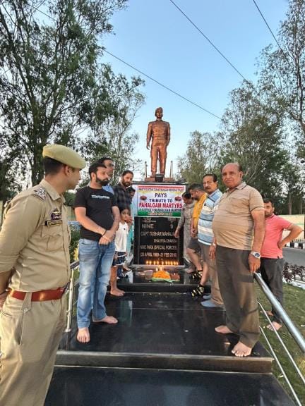 Gave Tribute to Died Tourist