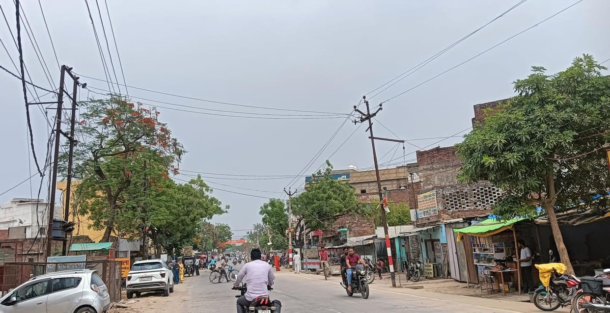 Clouds remained in the sky, the weather became pleasant
