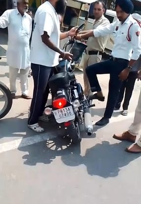 Fireworks were burst on bullet bike, four people were fined Rs 53,000