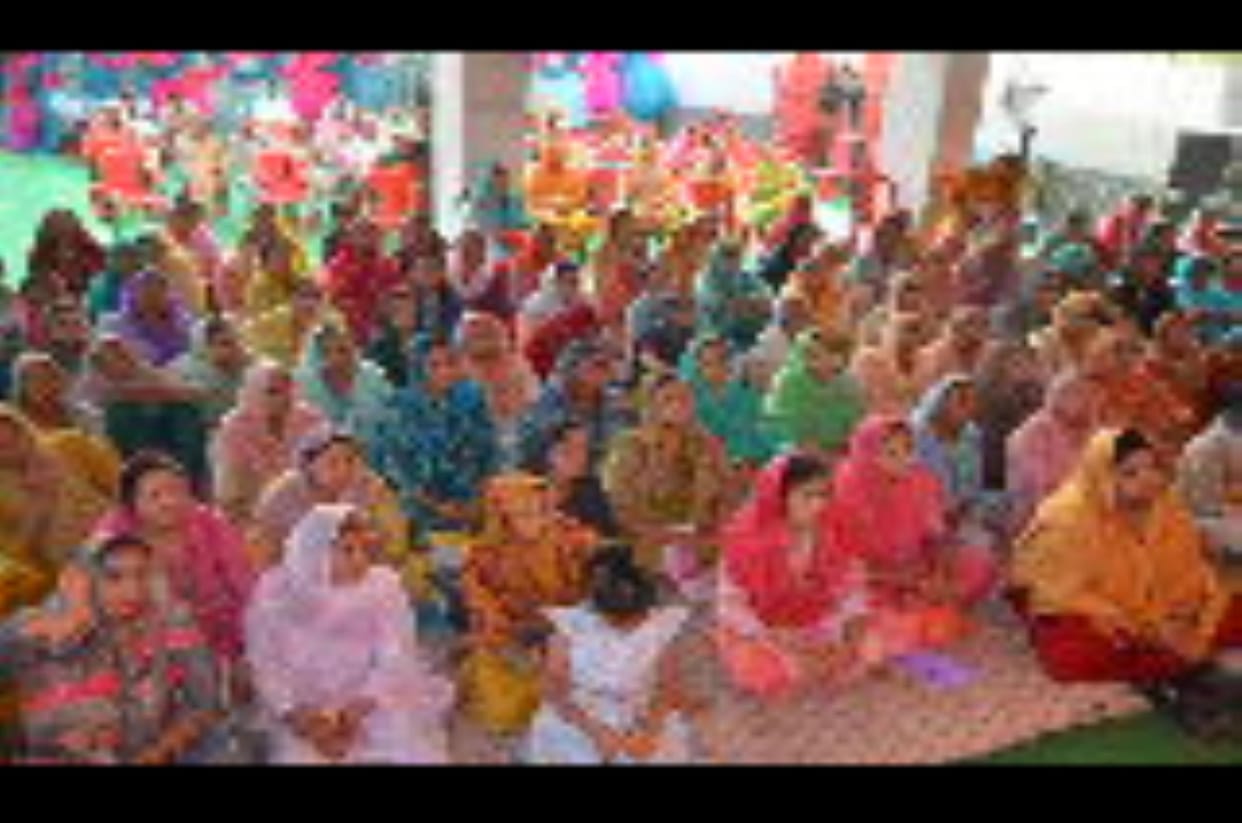 Knowledge given to devotees to love God